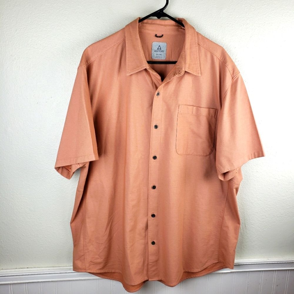 Men's Ascend Light Orange Button Up Outdoor Active Short Sleeve Shirt 2XL